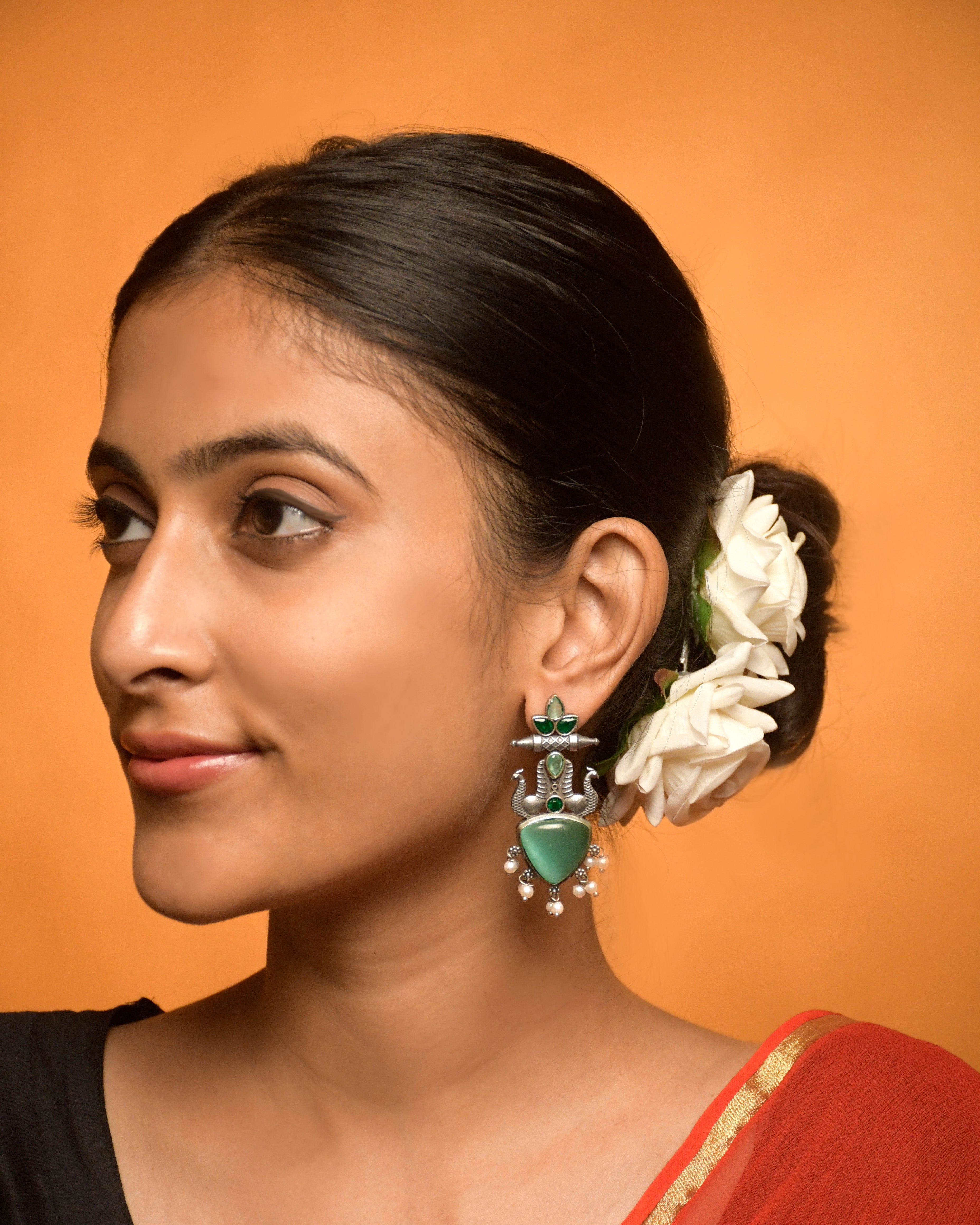 KIARA OVERSIZED SILVER LOOKLIKE STUD EARRINGS