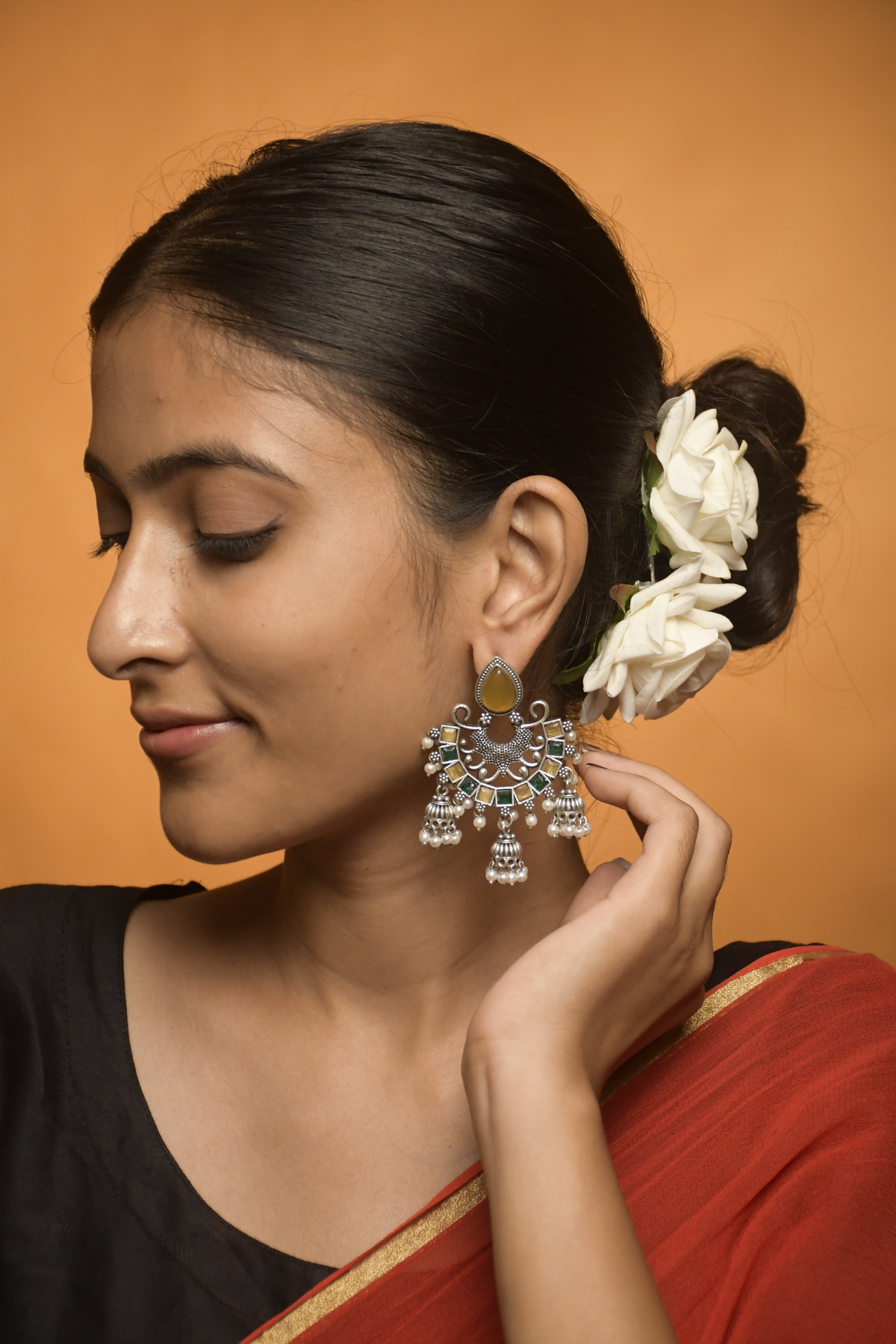 RAHA STONE JHUMKA EARRINGS