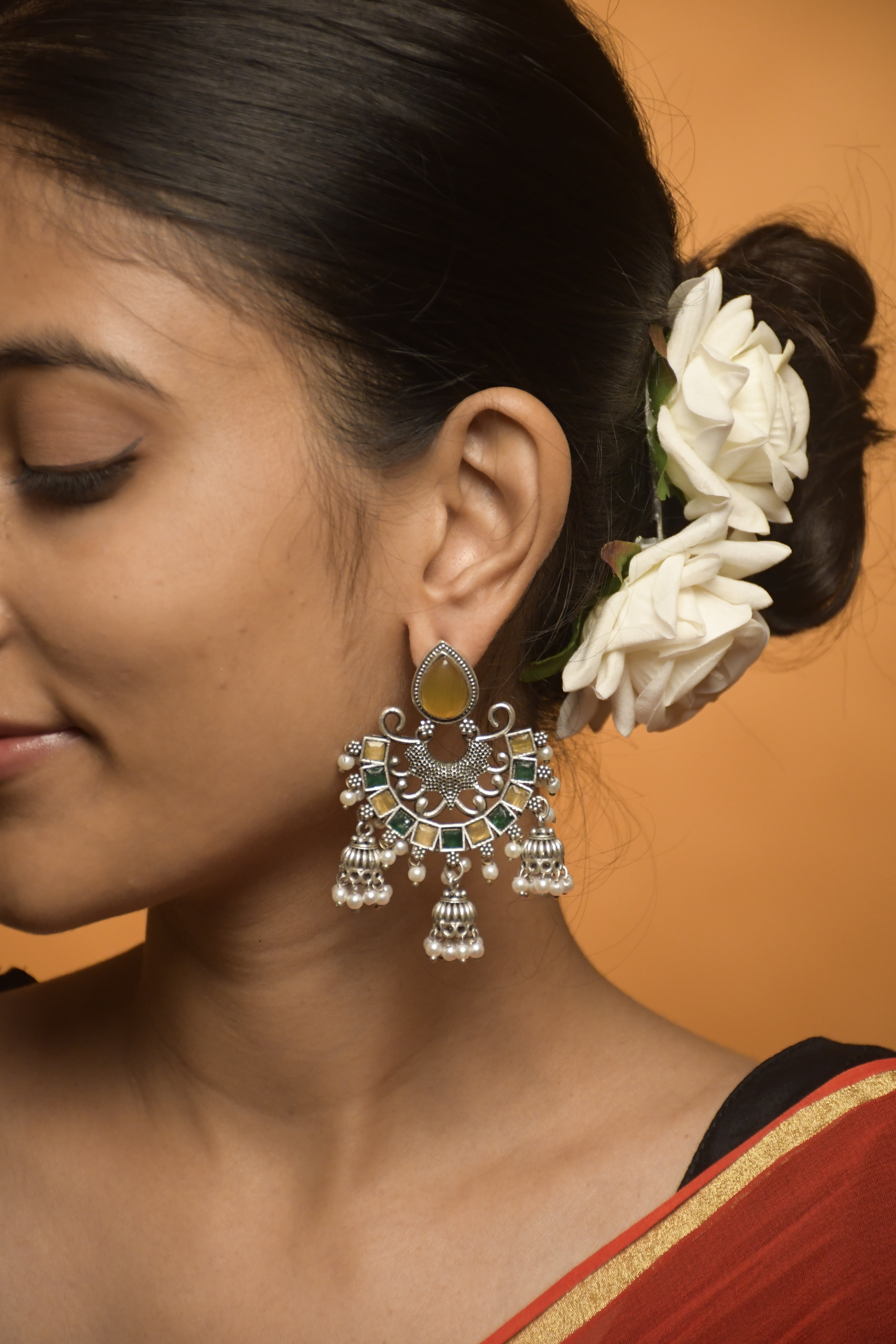 RAHA STONE JHUMKA EARRINGS