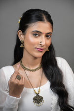 Load image into Gallery viewer, Oxidised Golden Jewellery Set