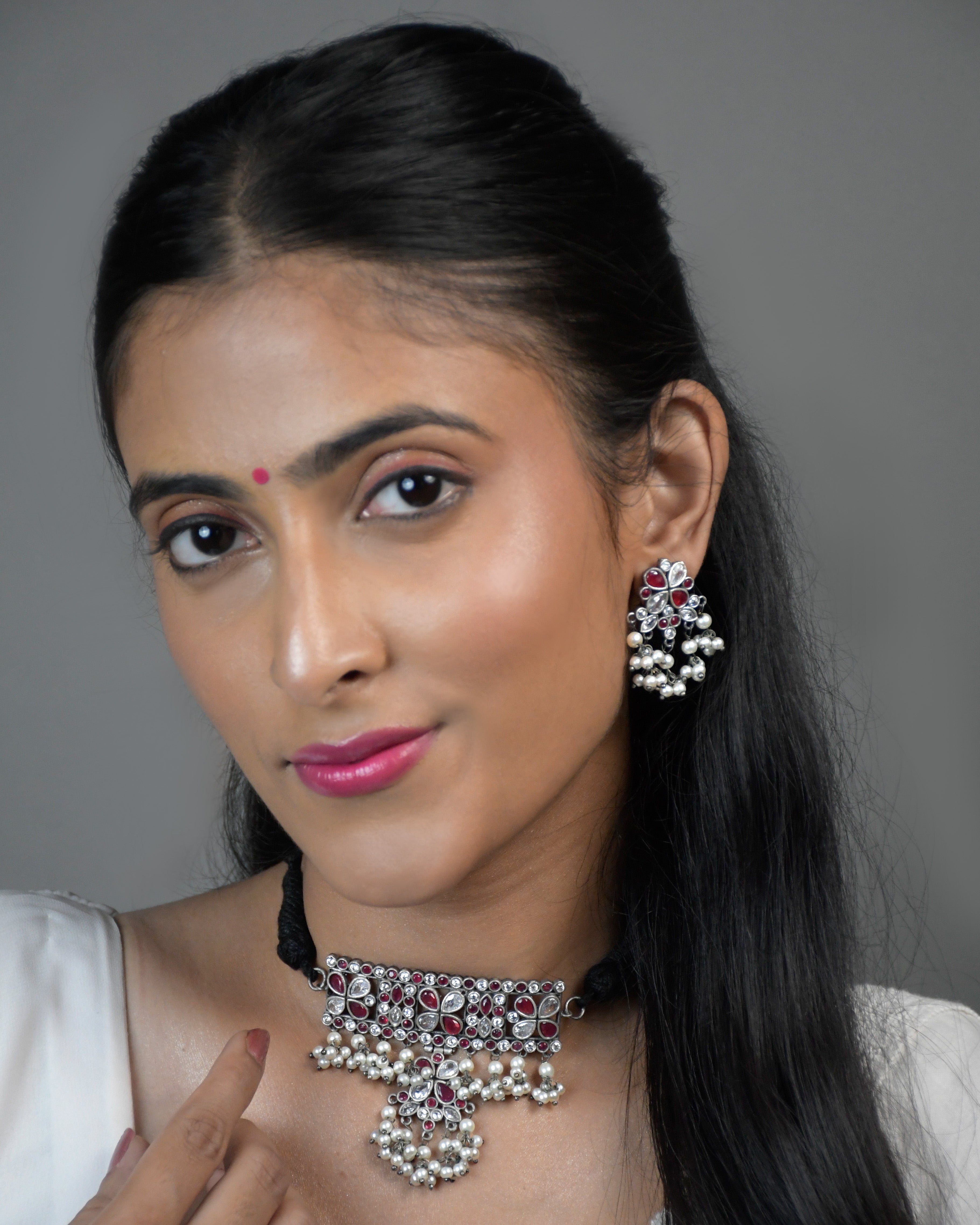 Ruhani Silver Lookalike Stone Necklace Set