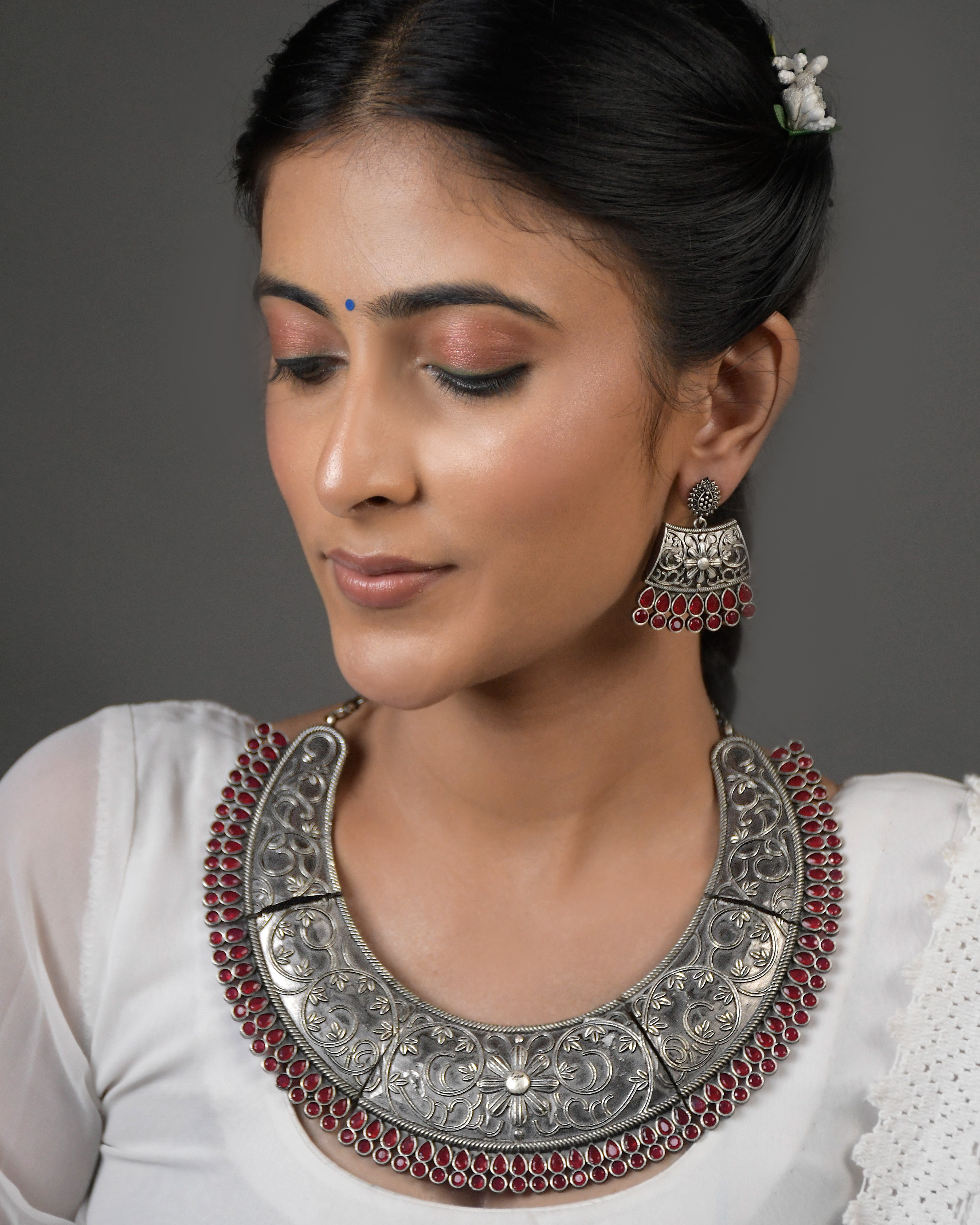 Khushi Silver Lookalike Stone Necklace Set