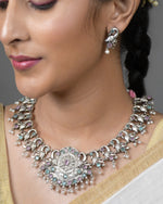 Load image into Gallery viewer, Janvi Stone Necklace Set