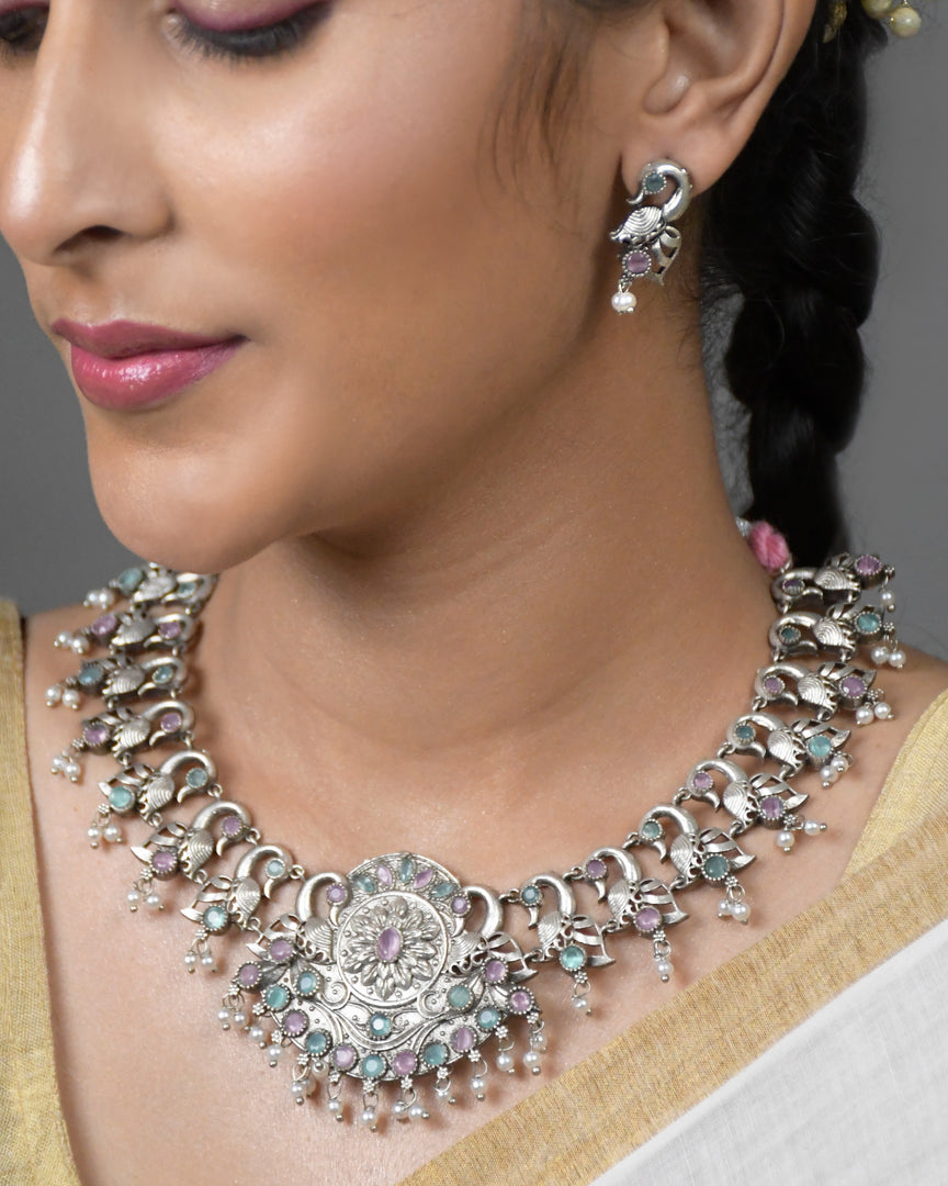 Janvi Stone Necklace Set