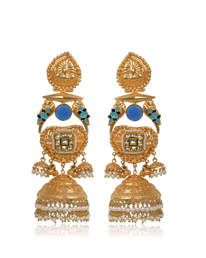 Saanvi Golden Earrings