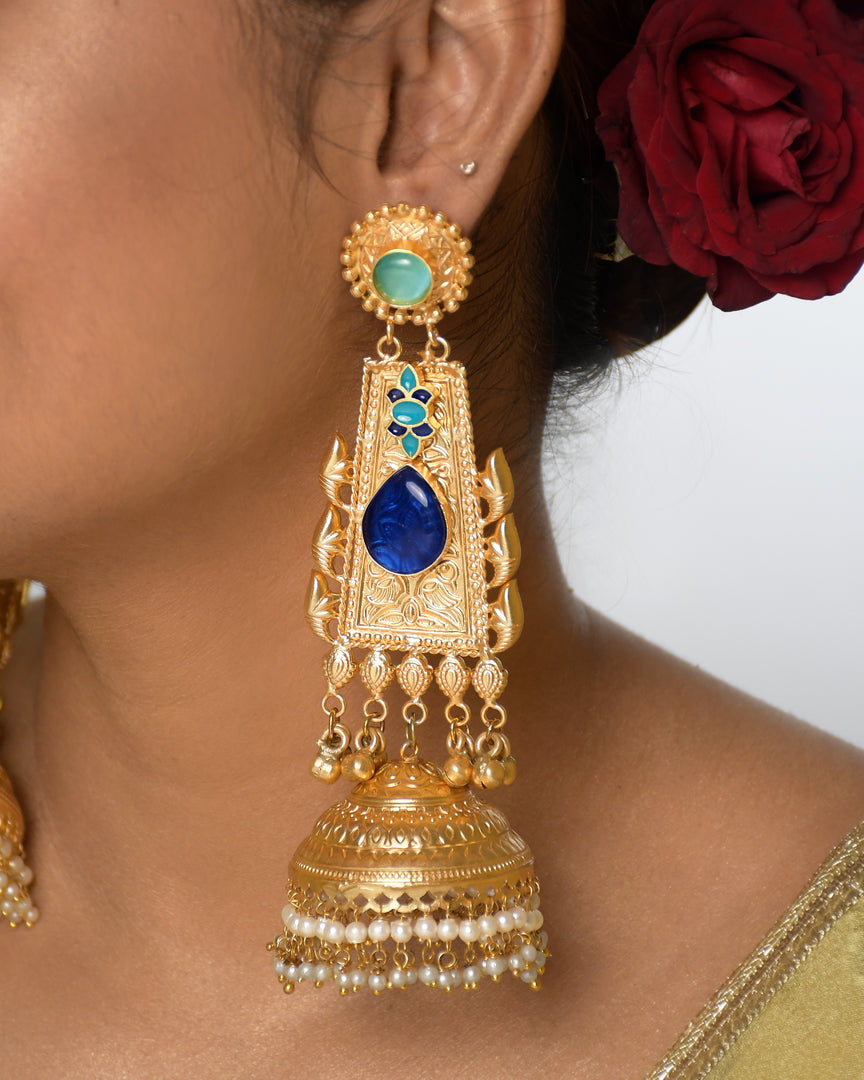Meher Golden earrings