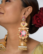 Load image into Gallery viewer, Noorika Golden Earrings
