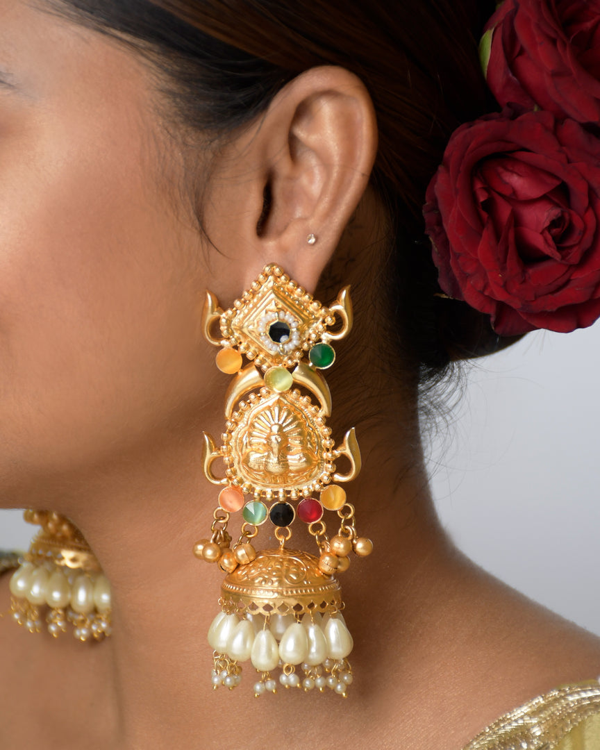 Vaibhavi Golden Earrings