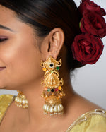 Load image into Gallery viewer, Vaibhavi Golden Earrings