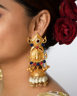 Load image into Gallery viewer, Vaibhavi Golden Earrings