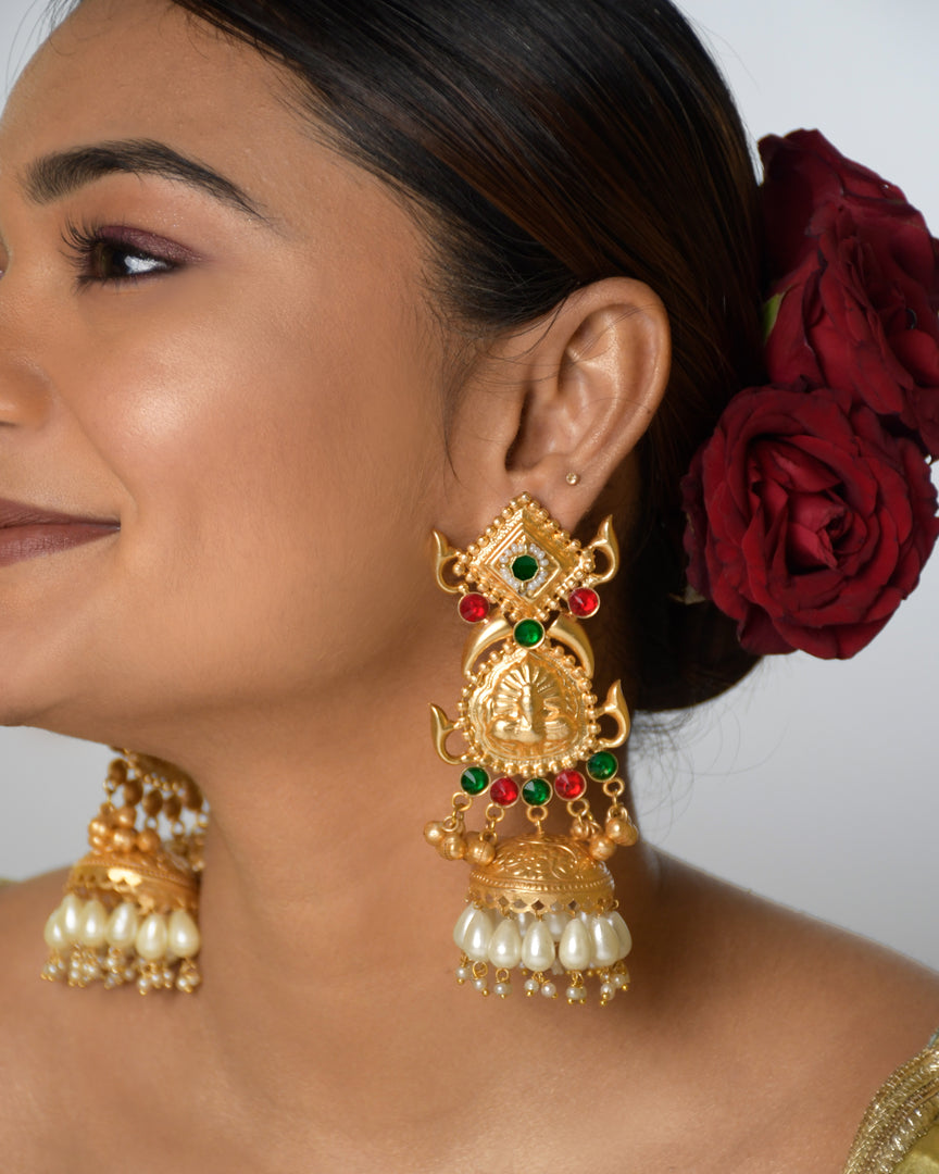 Vaibhavi Golden Earrings