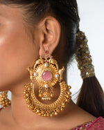 Load image into Gallery viewer, Rani Golden Earrings