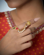 Load image into Gallery viewer, Kyra Golden Ring