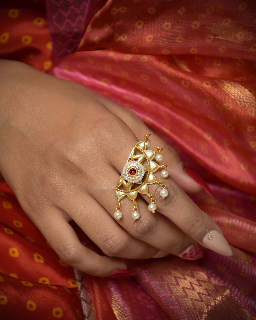 Nysha Golden Ring