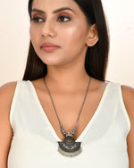 Load image into Gallery viewer, OXIDISED DUAL TONE CHAIN PENDANT