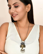 Load image into Gallery viewer, OXIDISED DUAL TONE CHAIN PENDANT