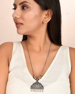 Load image into Gallery viewer, OXIDISED SILVER CHAIN PENDANT