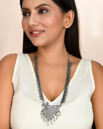 Load image into Gallery viewer, PEACOCK OXIDISED SPRING CHAIN PENDANT NECKLACE