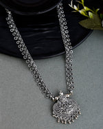 Load image into Gallery viewer, OXIDISED SPRING CHAIN PENDANT NECKLACE