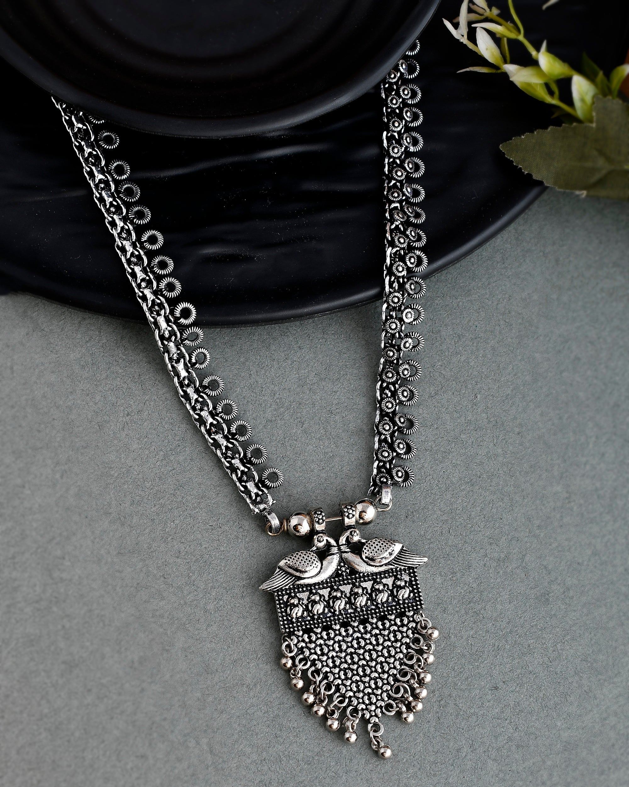 OXIDISED SPRING CHAIN PENDANT NECKLACE