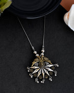 Load image into Gallery viewer, OXIDISED DUAL TONE CHAIN PENDANT