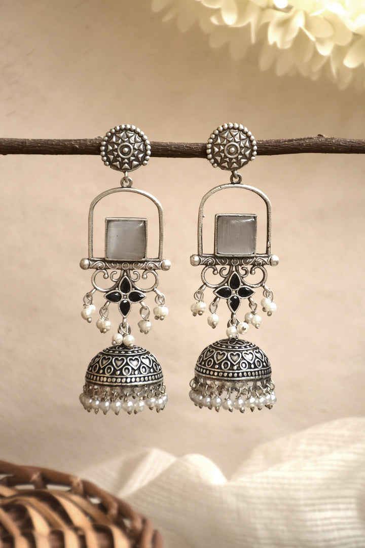 Aanvi Jhumka Earrings