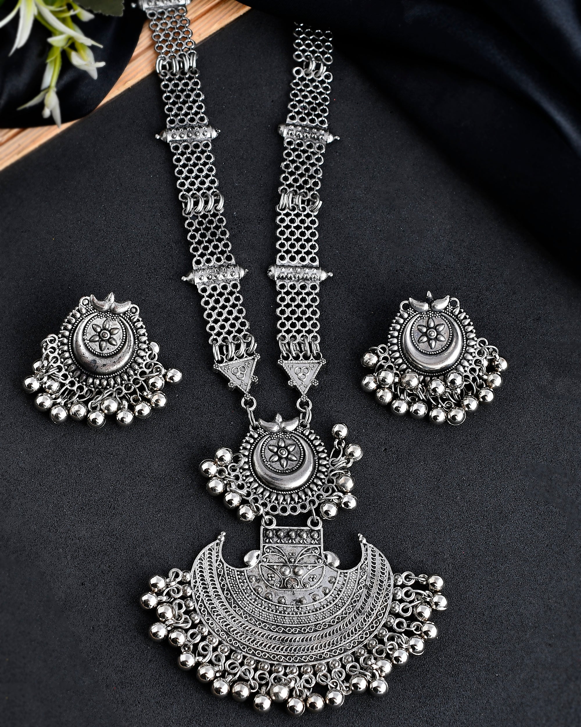 TIARA Oxidised Silver Jewellery Set