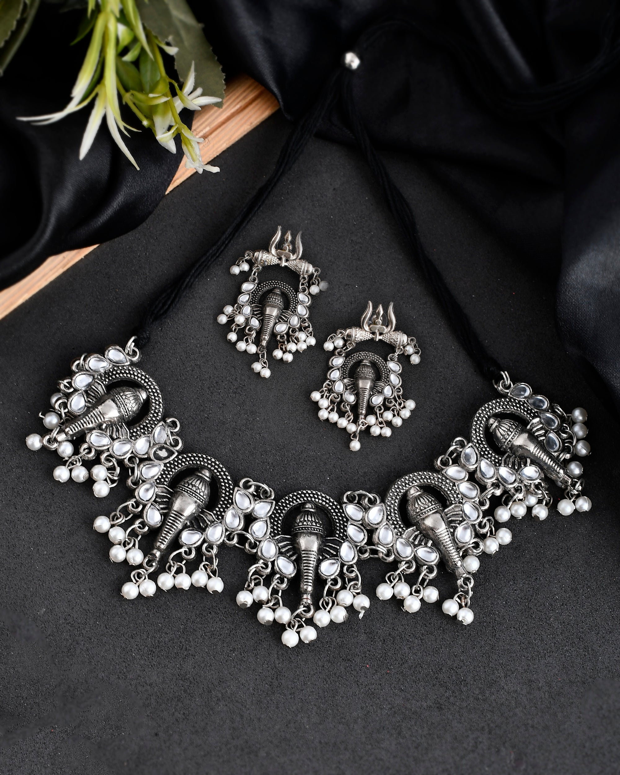 Oxidised Choker Set 60% off