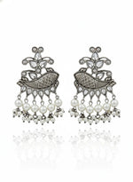 Load image into Gallery viewer, EKVIRA DANGLER EARRINGS