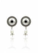 Load image into Gallery viewer, NISHA DANGLER EARRINGS
