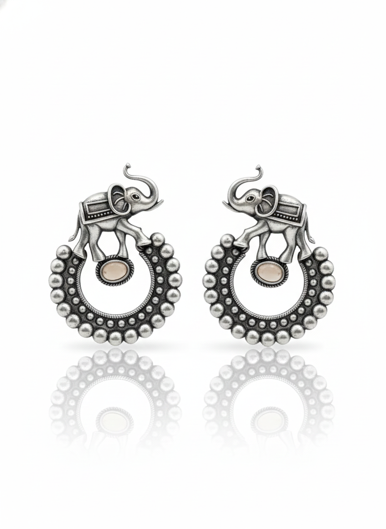 AVNI STUD EARRINGS