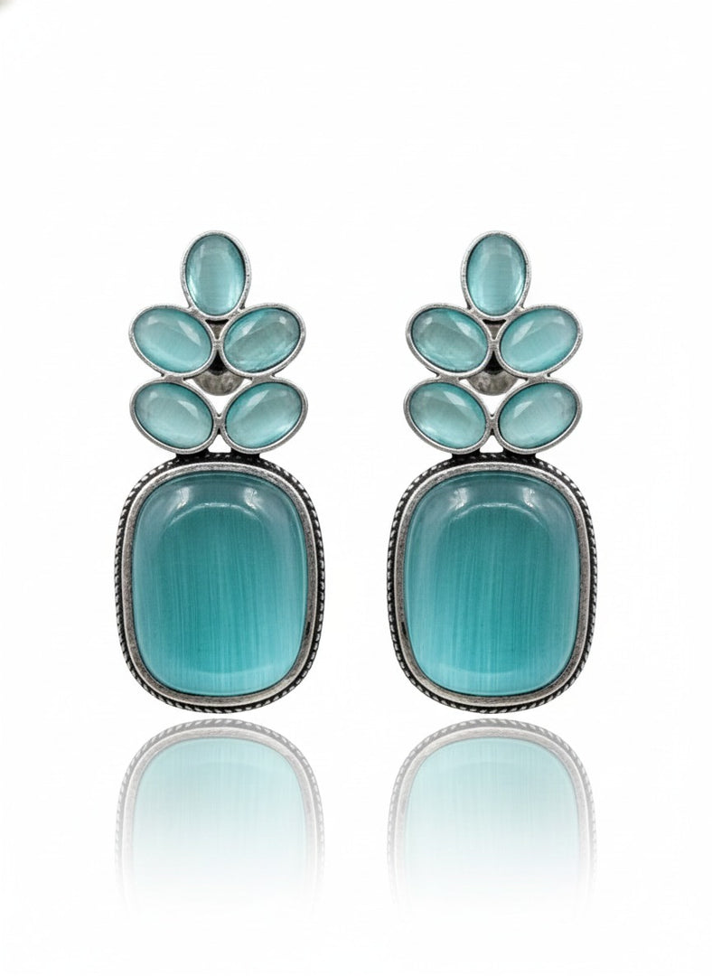 DISHA STUD EARRINGS