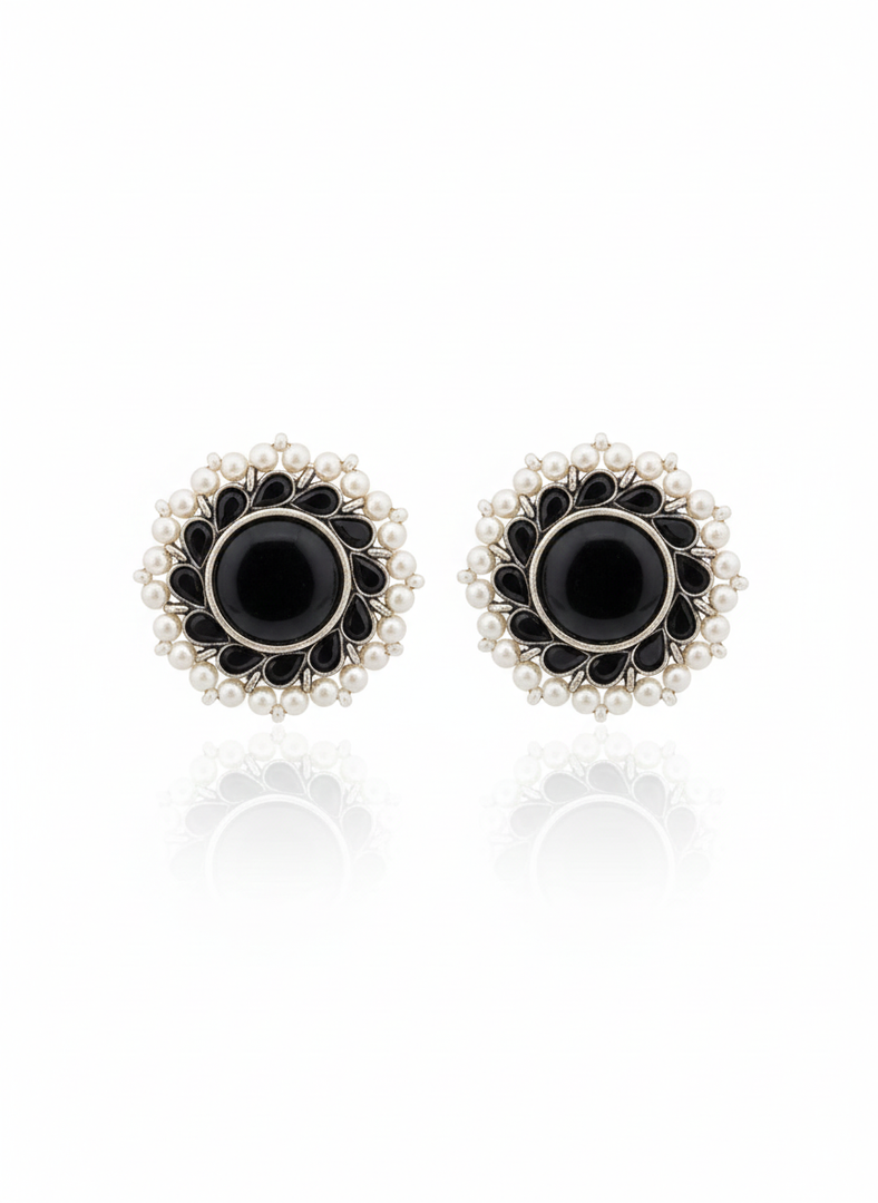 Pari Stud Earrings
