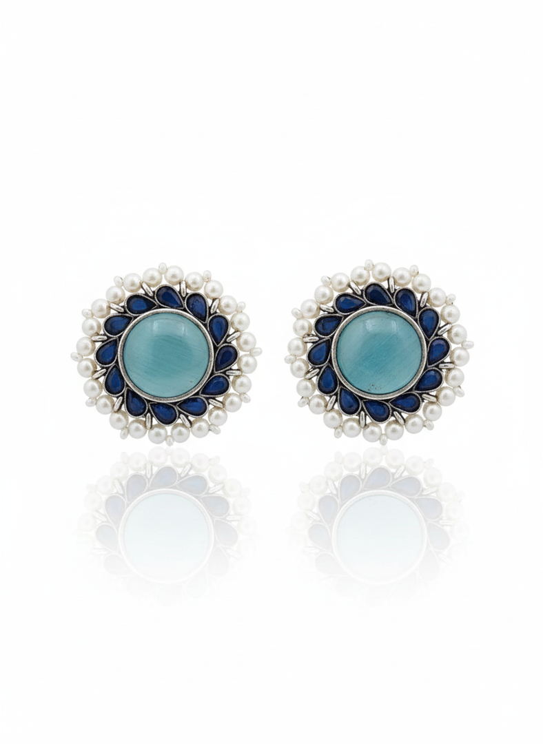 Pari Stud Earrings