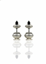 Load image into Gallery viewer, VIHA STUD EARRINGS