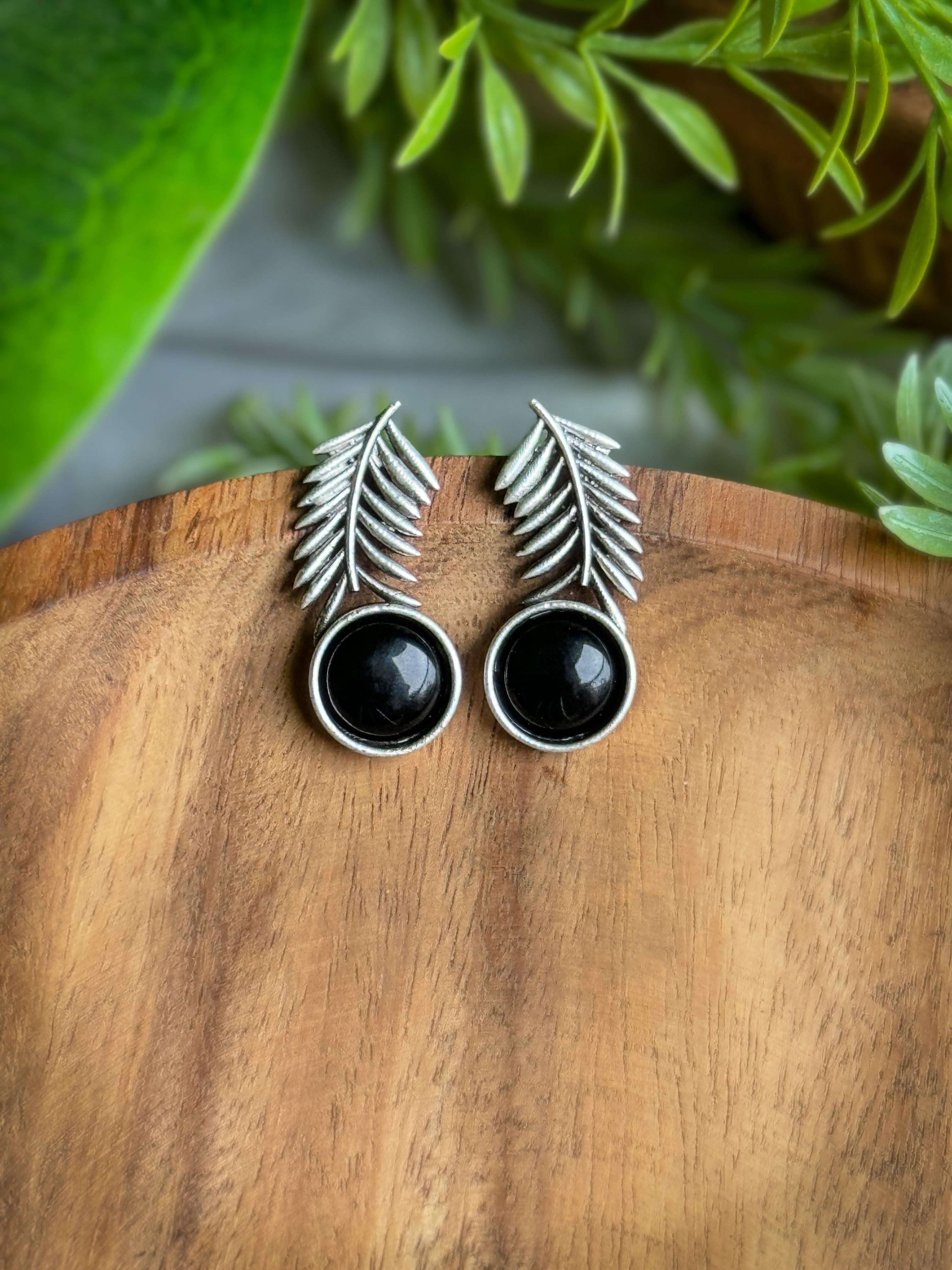 VISHAKHA OXIDISED SILVER STONE EARRINGS