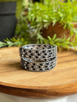 Load image into Gallery viewer, GRIVA PAIR OF STONE BANGLE