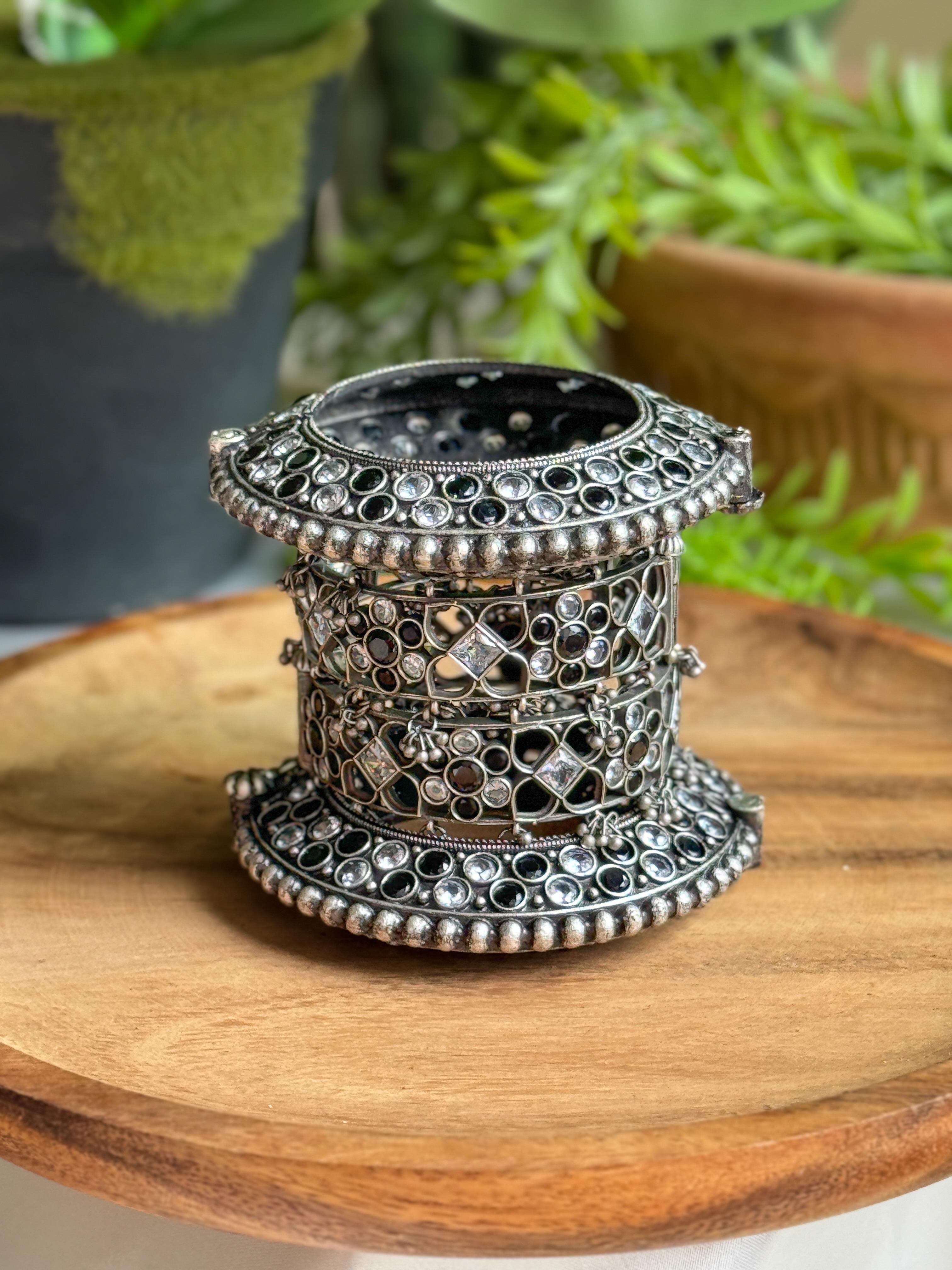 SWETA SILVER LOOKALIKE STONE BANGLE STACK