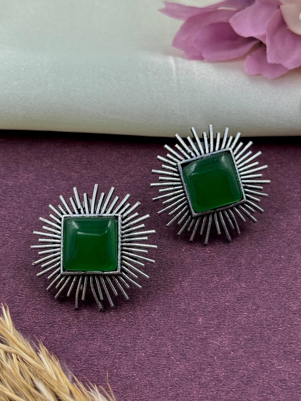 MEENAKSHI STONE STUDS EARRINGS