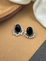 Load image into Gallery viewer, Mishika Stud Earrings