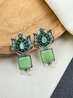 Load image into Gallery viewer, LOTUS STUD EARRINGS