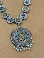 Load image into Gallery viewer, Inaaya Stone Necklace Set