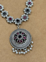 Load image into Gallery viewer, Inaaya Stone Necklace Set