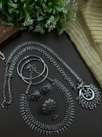 Load image into Gallery viewer, AISHWARYA 6 PIECE KOLAPURI JEWELLERY SET COMBO