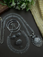 Load image into Gallery viewer, AISHWARYA 6 PIECE KOLAPURI JEWELLERY SET COMBO