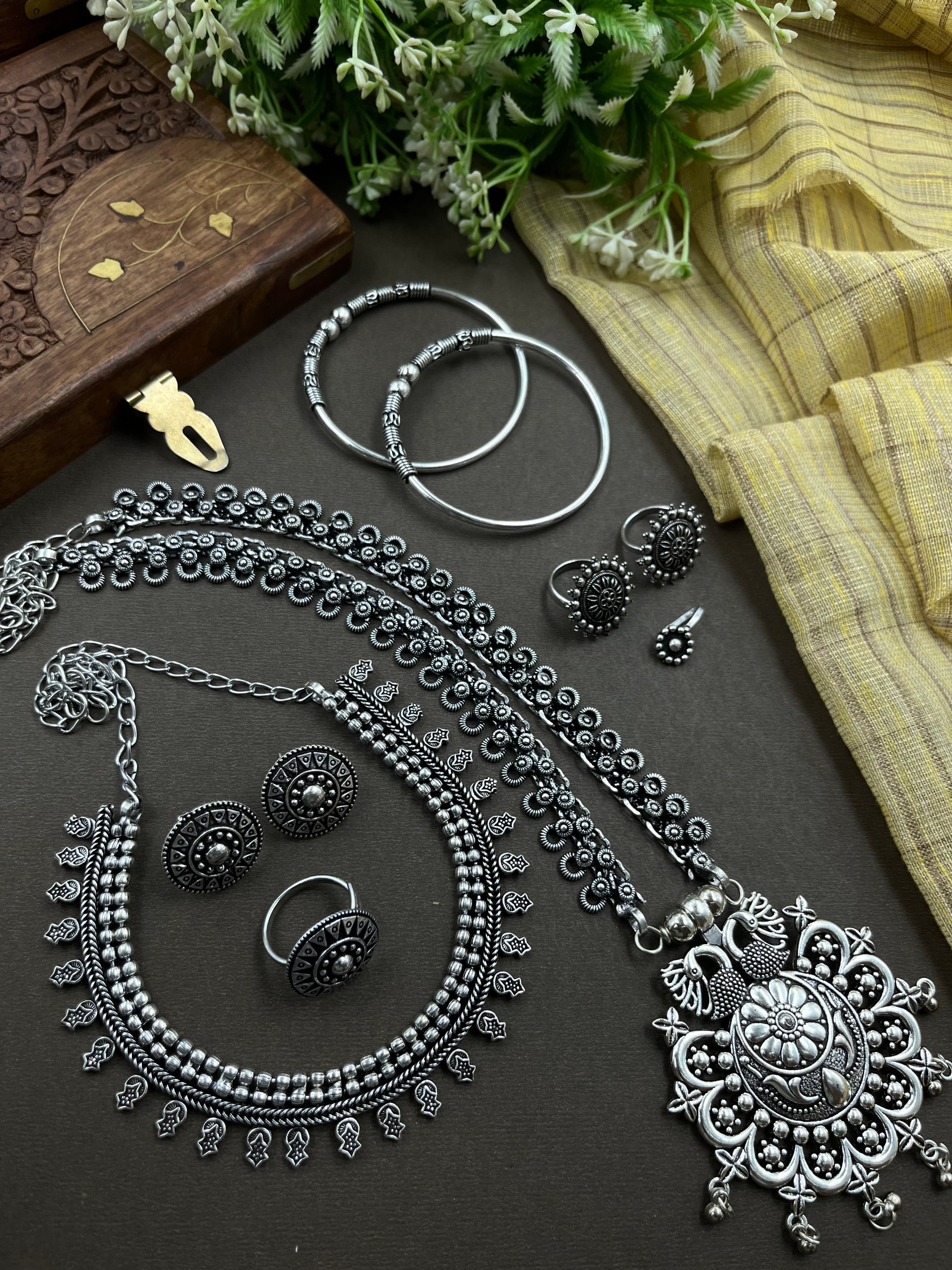 NUPOOR 7 PIECE CHAIN PENDANT JEWELLERY SET COMBO