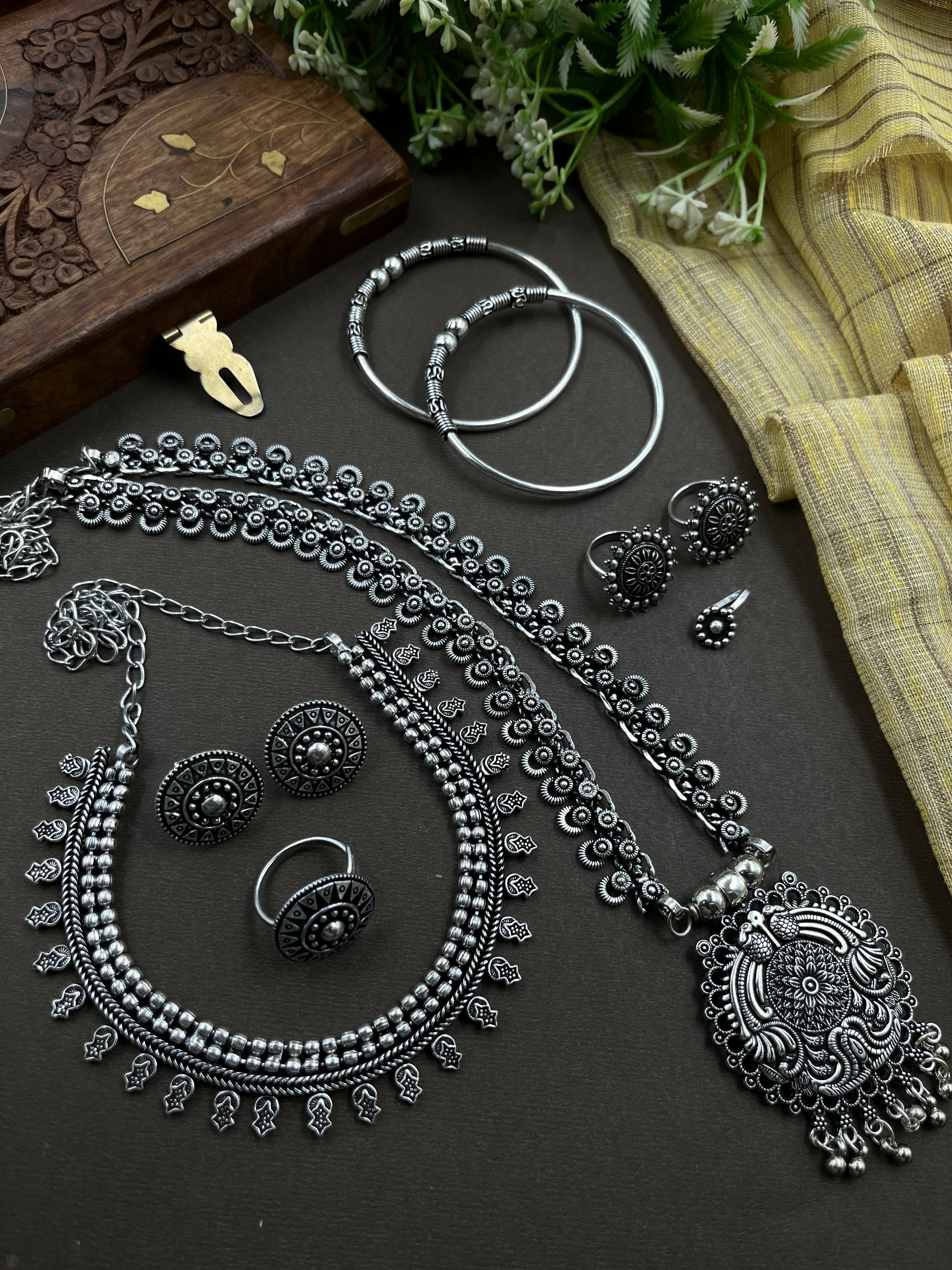 NUPOOR 7 PIECE CHAIN PENDANT JEWELLERY SET COMBO