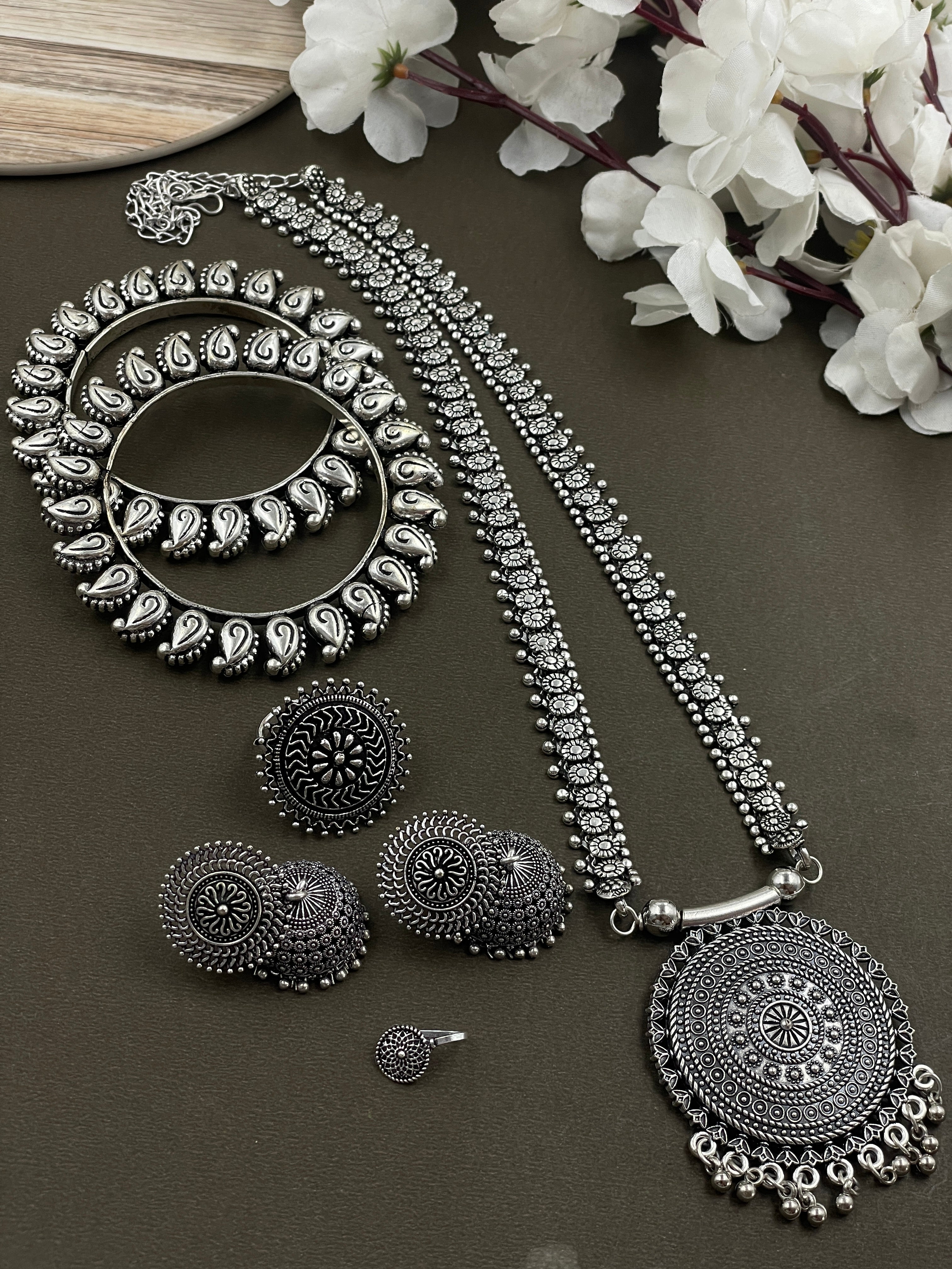 MISHKA 5 PIECE KOLAPURI JEWELLERY SET COMBO