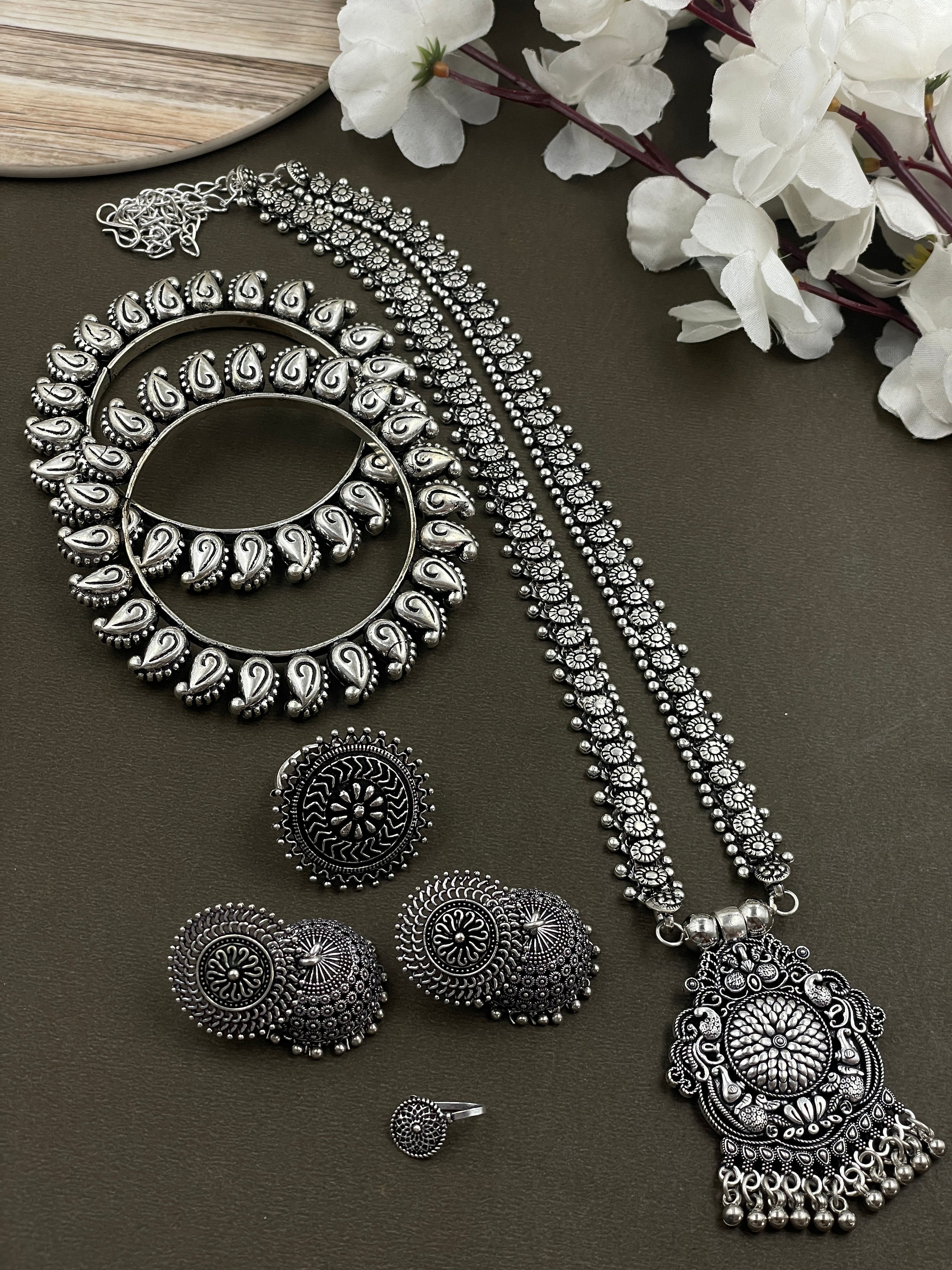 MISHKA 5 PIECE KOLAPURI JEWELLERY SET COMBO