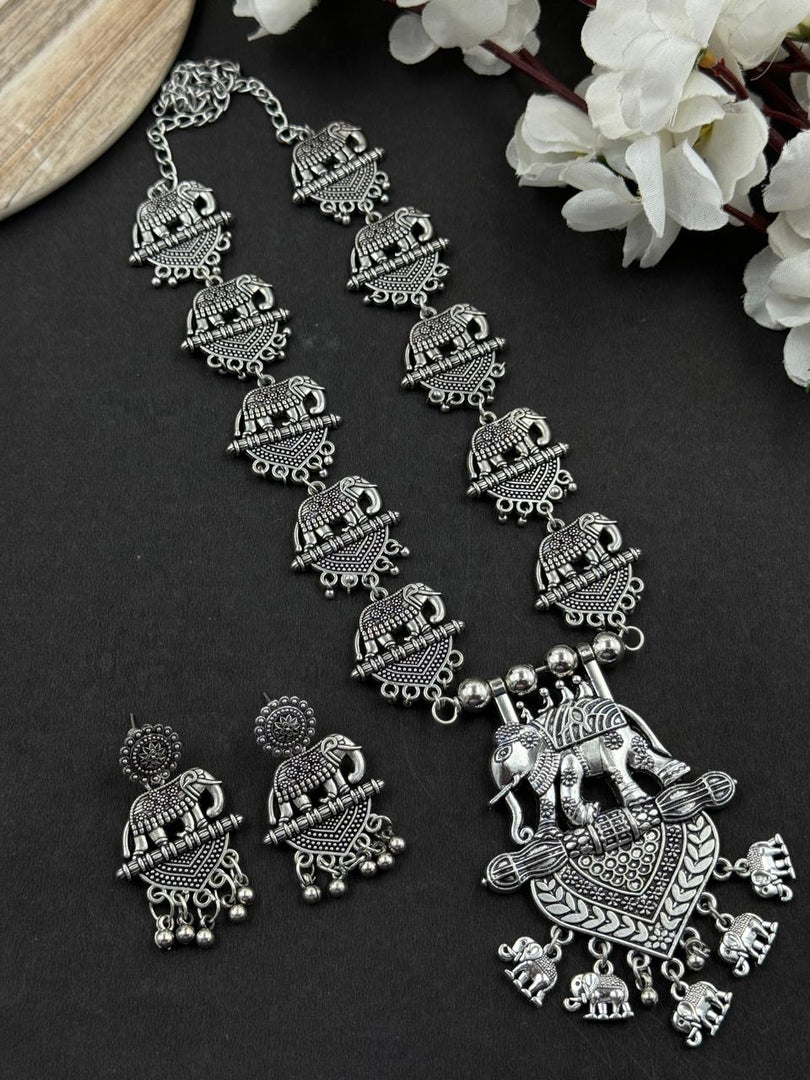 ELEPHANT DESIGN CHARMS JEWELLERY SET